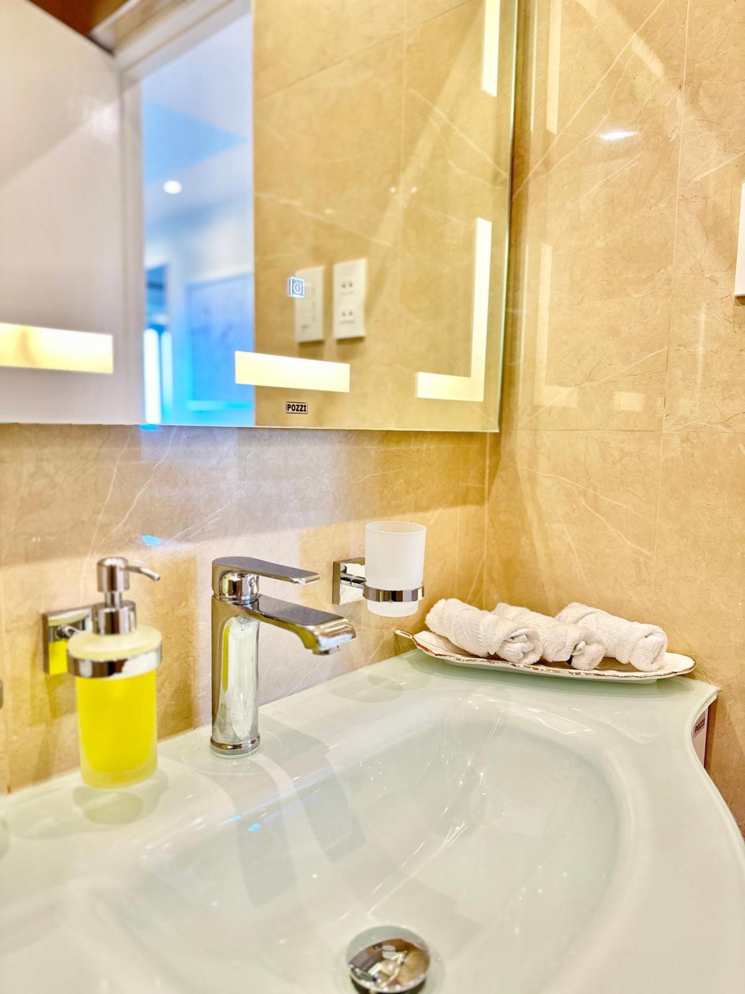 Oceanview Deluxe 1Br Suite La Mirada มักตัน ภายนอก รูปภาพ